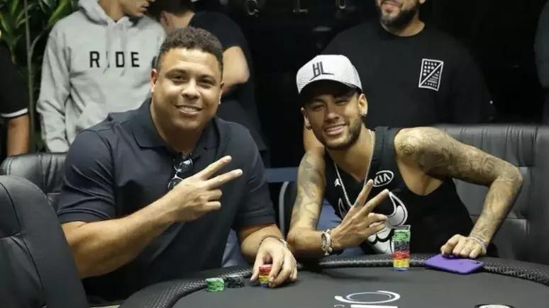 Estrelas do futebol que jogam poker